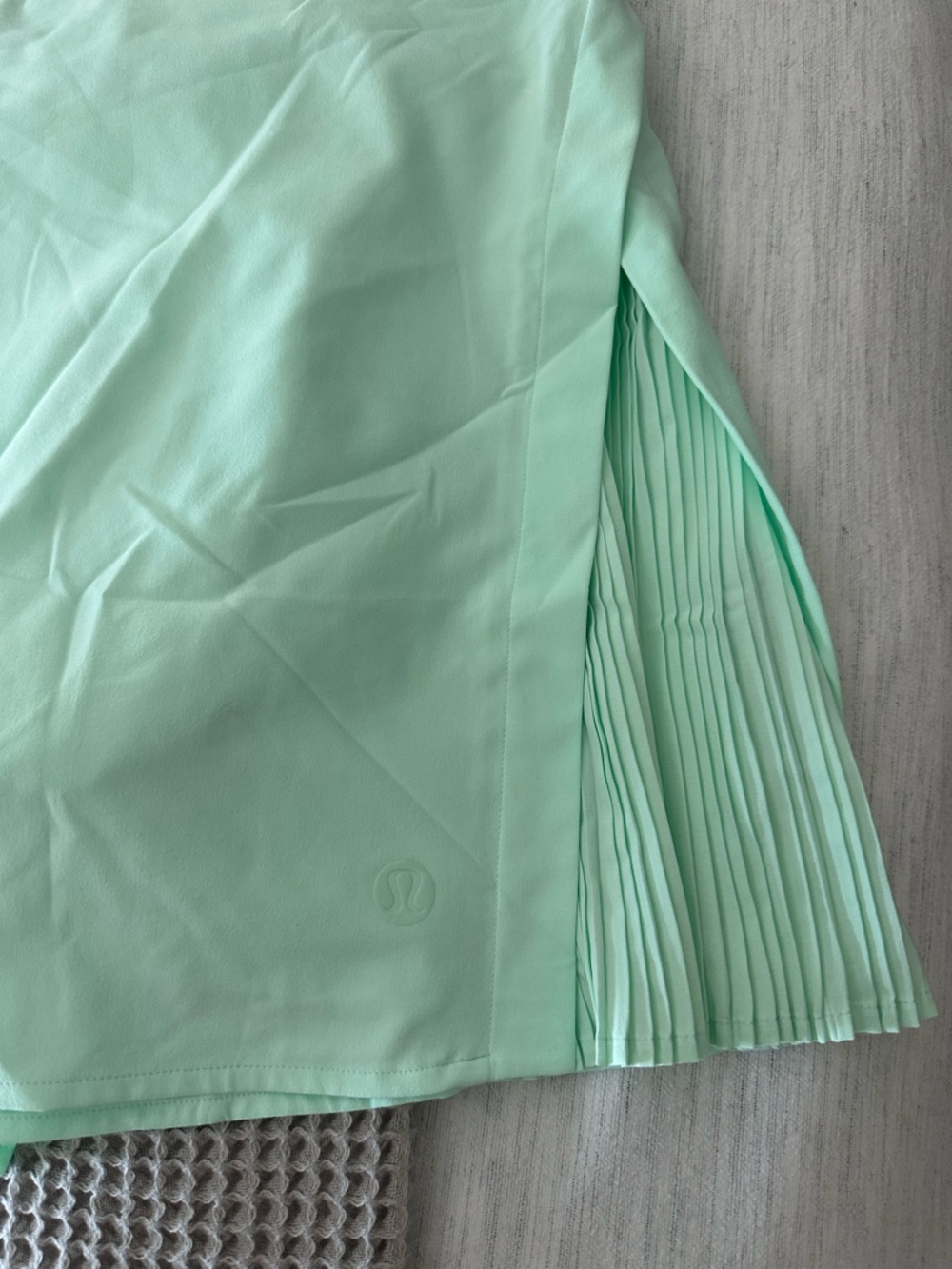 Lululemon Mint Green tennis skirt - Picture 2 of 5
